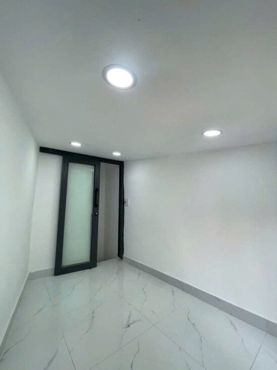 Nhà Đẹp Giá Rẻ Trung Tâm Quận 10 – 3 Tầng Chỉ 1.2 Tỷ, Sổ Hồng Riêng” nở hậu