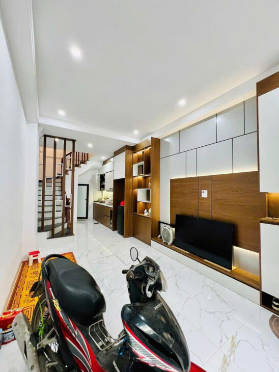 7,95 TỶ – NHÀ PHỐ TRUNG PHỤNG 36m x 5 TẦNG – Ngõ nông gần phố