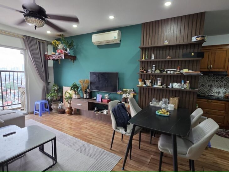 Căn hộ mặt đường Phùng Hưng – 2PN, 2 ban công, tặng full nội thất –3,5 tỷ