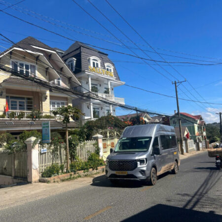 CHO THUÊ VILLA 5 PHÒNG NGỦ ĐƯỜNG TRIỆU VIỆT VƯƠNG P3 22TR/THÁNG