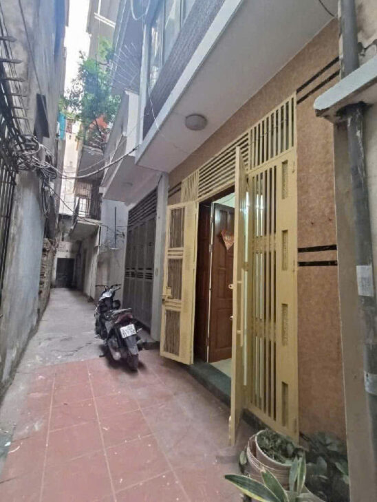 NGUYỄN VĂN TRỖI – 20M RA ÔTÔ DT 40m2 4 tầng mặt tiền 3.4m Giá 8 tỷ