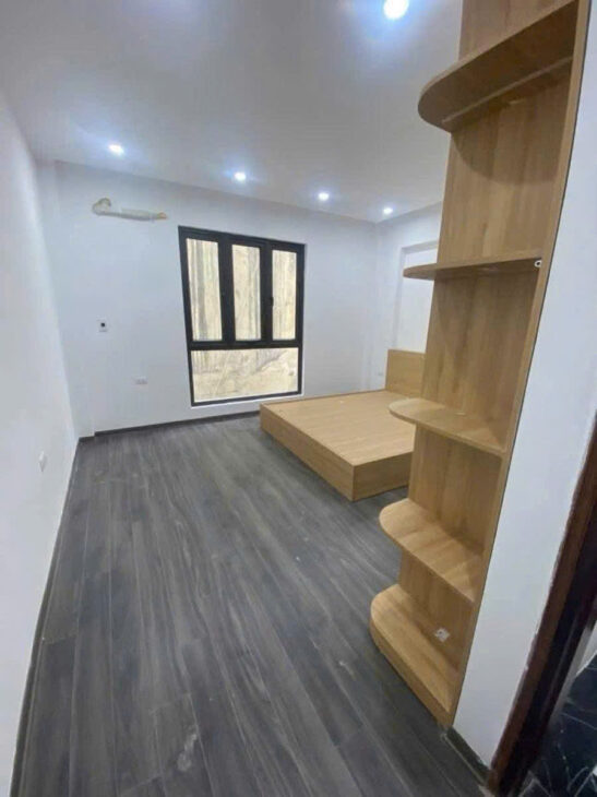 NHÀ MỚI Quan Nhân – NGÕ NÔNG – THANG MÁY DT 32m2 6 tầng MT 4.3m Giá 9.1 tỷ