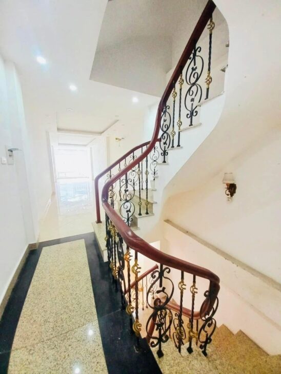 MẶT PHỐ VIP NGHI TÀM VỈA HÈ KINH DOANH 6 TẦNG THANG MÁY GIÁ 21 TỶ