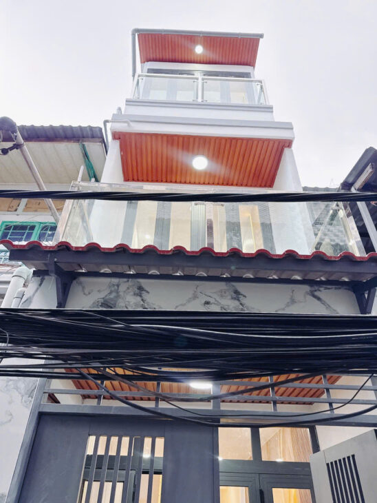 NHÀ MỚI 3 TẤM NGANG 3 DÀI 10 KHU DÂN CƯ CÓ 4 TỶ