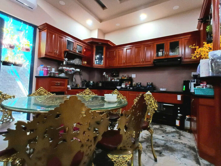 Bán Nhà Góc Nguyễn Tri Phương Quận 10 – 73m² 4 tang – Nở Hậu – 16.5 Tỷ TL – Nội Thất Cực Sang