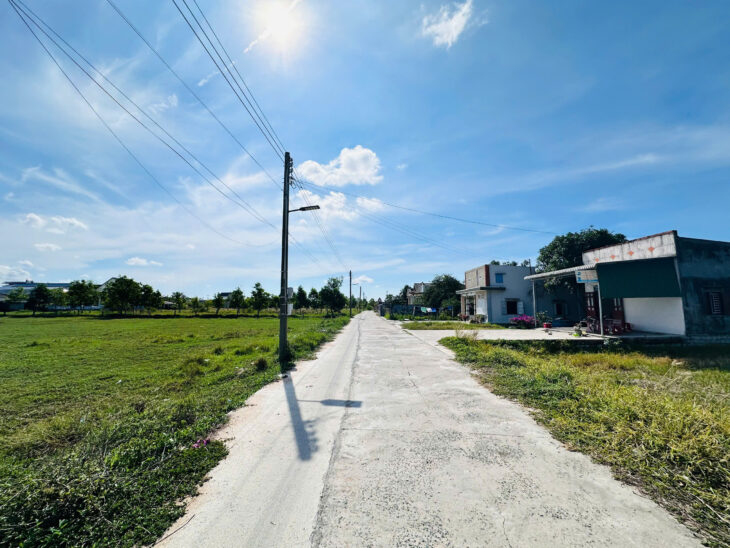 Bán 2450m2 đất thổ cư Tân Tiến, thị xã LaGi gần Biển giá ngộp