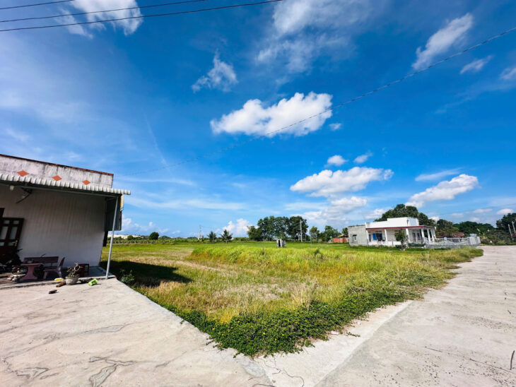 Bán 2450m2 đất thổ cư Tân Tiến, thị xã LaGi gần Biển giá ngộp