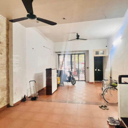 PL TRUNG KÍNH – Ô TÔ – KINH DOANH DT 65m2 5 tầng mặt tiền 5.1m Giá 36 tỷ