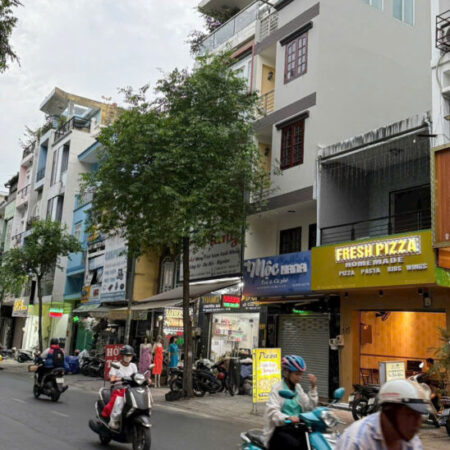 Bán nhà Phố MTK Nguyễn Thái Bình, p4 Tân bình. DT: 3,4x 9 , Trệt 4 lầu , nhà còn đẹp. Giá: 10tỷ8 TL