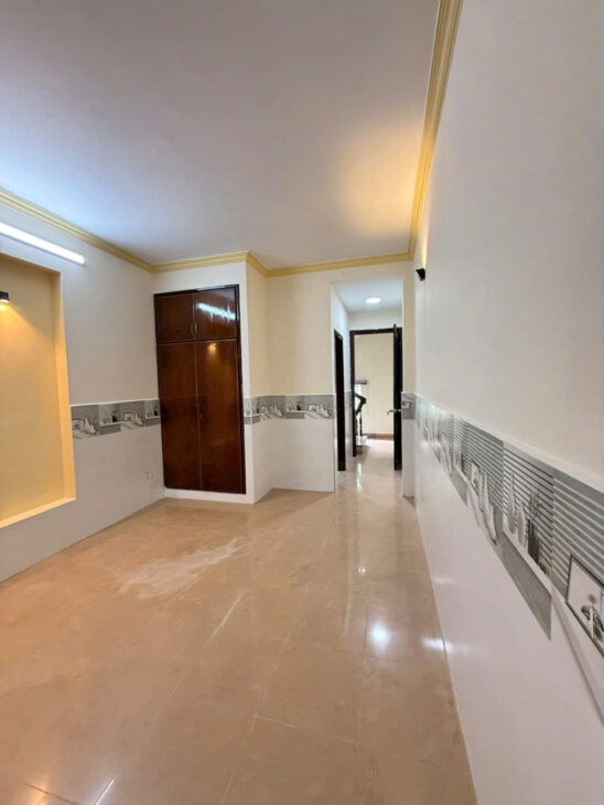 Bán nhà Phố MTK Nguyễn Thái Bình, p4 Tân bình. DT: 3,4x 9 , Trệt 4 lầu , nhà còn đẹp. Giá: 10tỷ8 TL