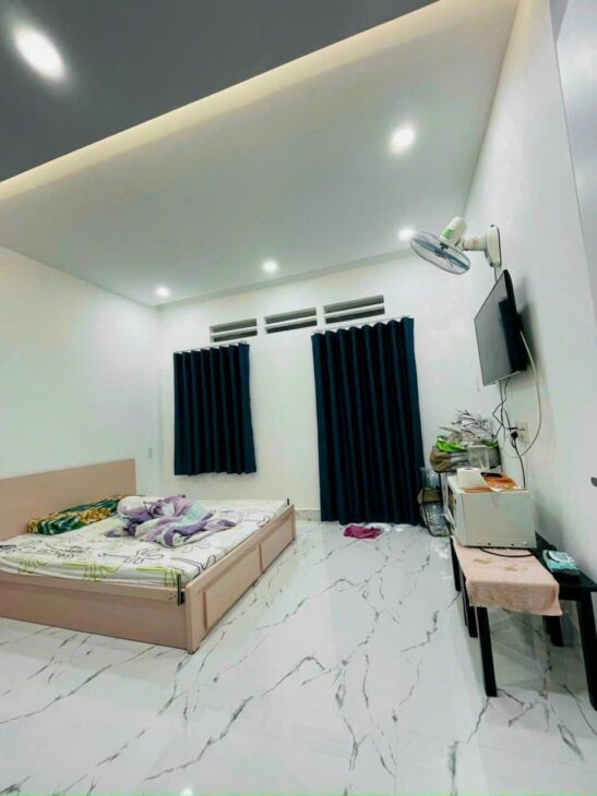 Bán nhà hẻm thông trung tâm Phú Nhuận, DT 55m2, 2 tầng, 3 PN, giá 7.3 tỷ có thương lượng