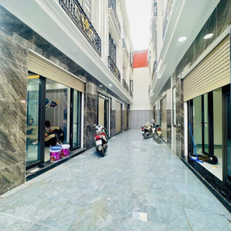 Nhà ngõ 594 Thiên Lôi, 43m 4 tầng mới tinh, Giá 3.35 tỉ