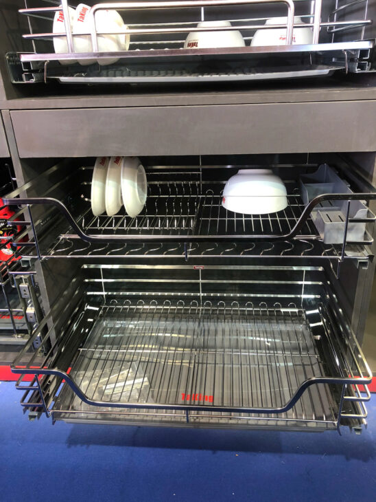 Kệ xoong nồi nan dẹt SUS 304 cánh kéo hiện đại, thẩm mỹ, sang trọng TaKing