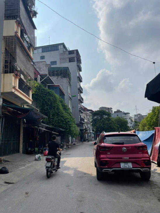 bán đất NGUYỄN ĐỨC CẢNH-ĐỀN LỪ, ngõ thông ô tô tránh, đi lại, dừng đỗ, 169m, mặt tiền 5.6m, 21.8 tỷ