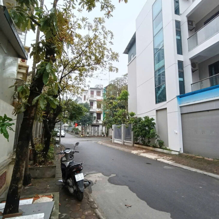 BÁN NHÀ LỀN KỀ La khê) Lê Trọng Tấn 51m2 4 tầng mặt tiền 4m 12.5 tỷ Hà Đông Hà Nội