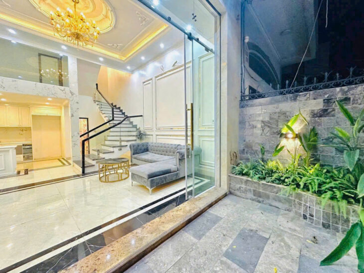 Nhà mặt ngõ thông tuyến 2 Thiên Lôi, 51m 3.5 tầng, sân cổng riêng, Giá 3.55 tỉ