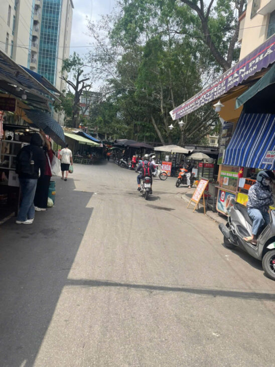bán nhà VŨ TÔNG PHAN, 120m, ngõ thông, 2 ô tô tránh, mặt tiền khủng 9.9 m, 5 tầng, 28.1 tỷ