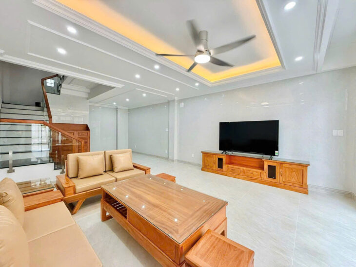 HXH tránh, Ngang 4,8M, Xây mới 5 Tầng,Full NT GÕ ĐỎ, KDC Khép kín nhình 7 tỷ