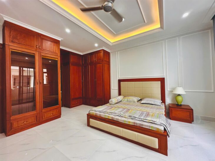 HXH tránh, Ngang 4,8M, Xây mới 5 Tầng,Full NT GÕ ĐỎ, KDC Khép kín nhình 7 tỷ