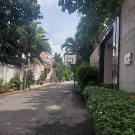 Bán nhà mặt tiền sầm uất 80m Lê Văn Thịnh,Cát Lái, 10tỳ LH Vân 0906227839