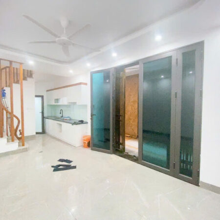 BÁN NHÀ DƯƠNG QUẢNG HÀM 40M, 6 TẦNG, THANG MÁY, GẦN ÔTÔ, GIÁ 8.5 TỶ