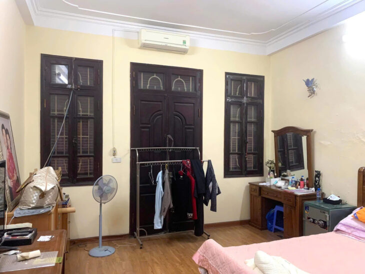 Bán Nhà Phố Trần Duy Hưng Ngõ To Ô Tô Gần Phố DT 65m2 5 tầng MT 4.2m Giá 21.8 tỷ