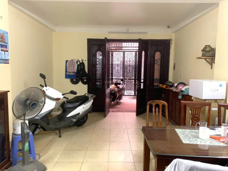 Bán Nhà Phố Trần Duy Hưng Ngõ To Ô Tô Gần Phố DT 65m2 5 tầng MT 4.2m Giá 21.8 tỷ