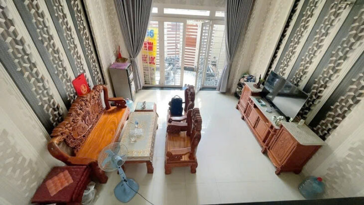 Bán nhà 82m², 3 tầng, 5PN, 5WC, Q.9, 7.15 tỷ, sổ hồng Bán nhà 82m², 3 tầng, 5PN, 5WC, Q.9, 7.15 tỷ, sổ hồng