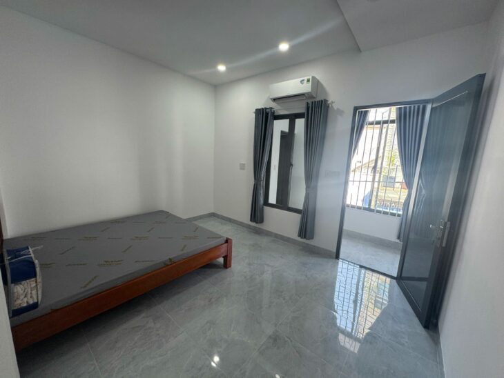 Cần bán nhà đẹp đường Ngô Đến 2 xe oto tránh nhau gần Tháp Bà Ponaga