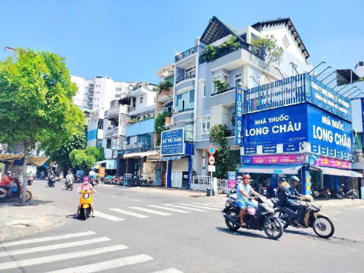 bán nhà mặt tiền 108 trần nhân tôn p 2 quận 10 nhà 3 lầu kd buôn bán giá chỉ 5 tỉ 5