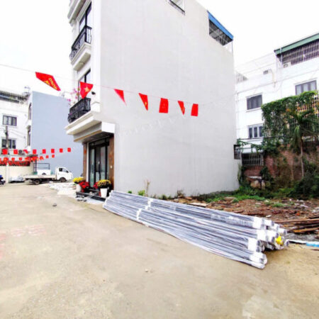 Bán 2 lô liền nhau tại Vĩnh Niệm, ngõ 4m ô.tô ra vào Giá 2.5 tỉ