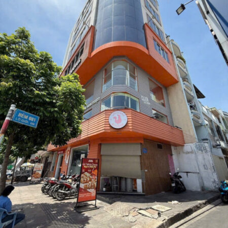 Bán nhà nát Sát MT Lũy Bán Bích DT 3.5×18.5m. Cách MT 25m. Hẻm Xe Taxi Thông. Giá 5.8 tỷ tl.