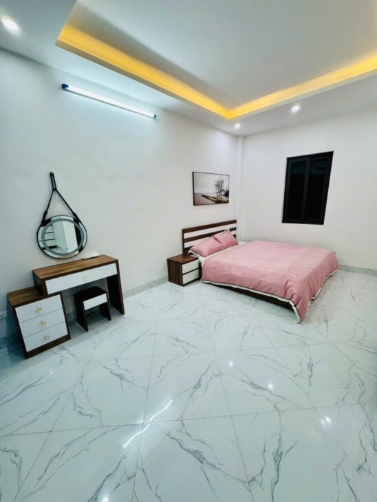 Cần Bán Nhà Nam Dư Lĩnh Nam 39m 5 Tầng 4 phòng Tặng Hết Nội Thất Sổ Đỏ