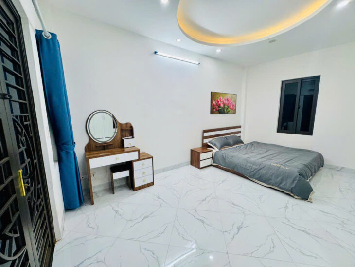 Cần Bán Nhà Nam Dư Lĩnh Nam 39m 5 Tầng 4 phòng Tặng Hết Nội Thất Sổ Đỏ