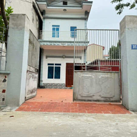 Nhà 3 tầng đầy đủ tiện nghi, tổ 5, TT Quang Minh, Mê Linh, HN. DT 184m, giá 6,5 tỷ Nhà 3 tầng đầy đủ tiện nghi, tổ 5, TT Quang Minh, Mê Linh, HN. DT 184m, giá 6,5 tỷ