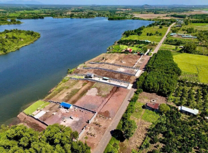 ???? Lô đất view hồ 137m² – Giá chỉ 590 triệu – Sổ sẵn, sang tên ngay!