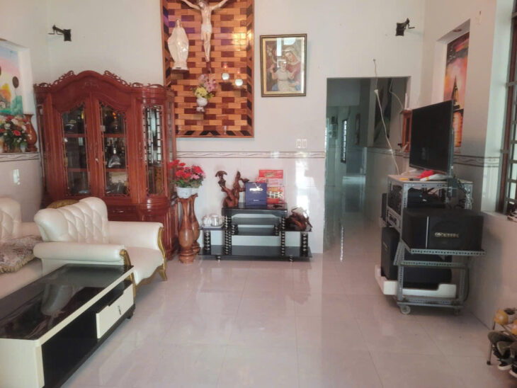 Bán nhà mặt tiền Lê Văn Tám – TX LaGi giá ngộp 2.4 tỷ sổ riêng ful ODT