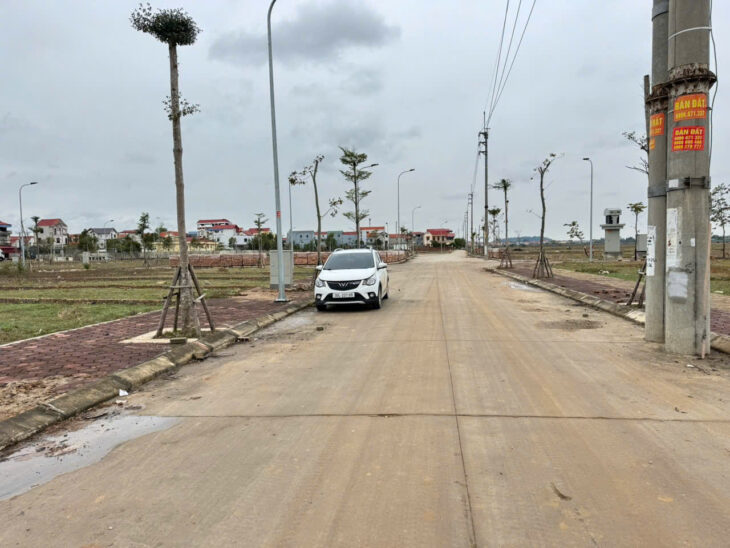 Bán đất đấu giá thôn Bạch Đa, Kim Hoa, Mê Linh. Mặt đường Ngô Miễn. DT 123m