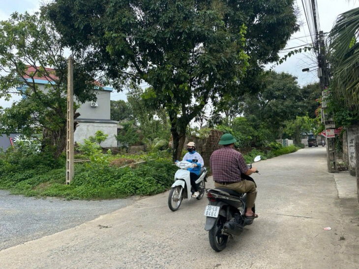 CC cần bán DT 89,8m full thổ cư mặt đường KD bất chấp đường 2 ô tô tránh