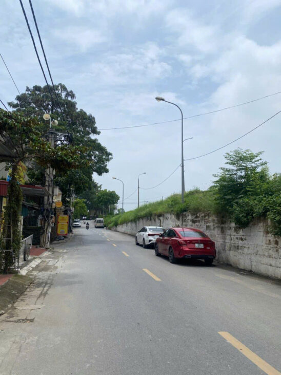 Cần bán 137m ĐẤT, Bát Khối,long Biên MT 7.5m giá 15 TỶ ,oto KD,phù hợp xây biệt thự sân vườn ,nhà