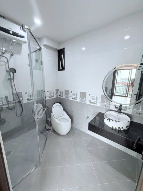 NHÀ DÂN XÂY CỰC CHẮC – NGÕ Ô TÔ – TRUNG TÂM LONG BIÊN – HAI THOÁNG – FULL NỘI THẤT – CHỈ VIỆC Ở