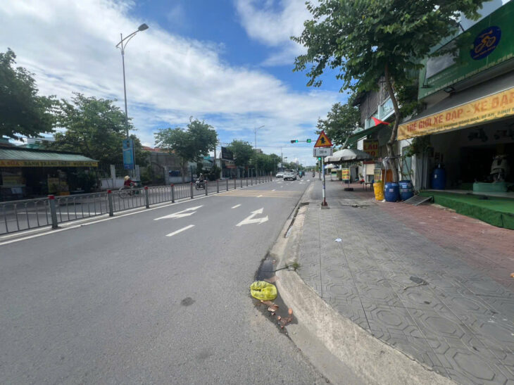 ???? HẺM XE HƠI NGAY BIG C – ĐÔNG HOÀ, THÀNH PHỐ DĨ AN.