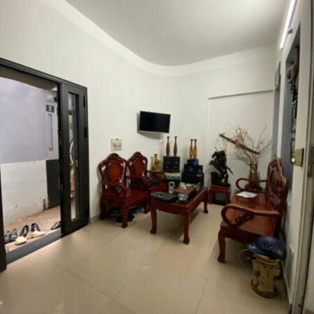 ???? Bán nhà Ngọc Lâm – Long Biên – 9.7 tỷ Diện tích: 67m² 4 tầng 5.6m mặt tiền Lô góc thoáng