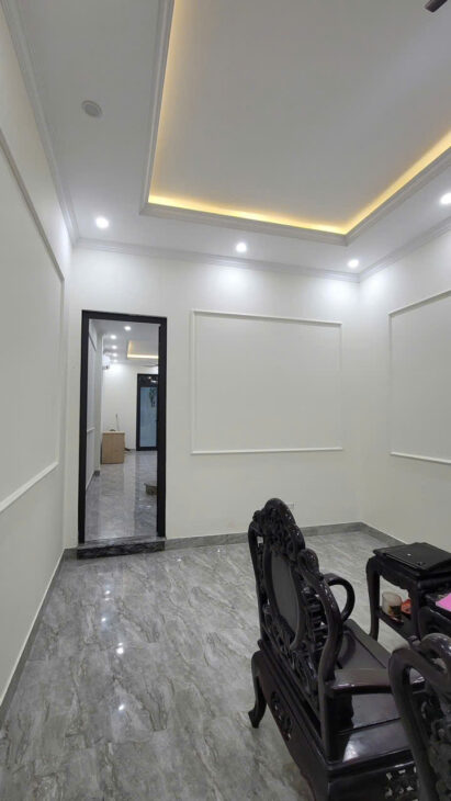 ???? BÁN NHÀ NGUYỄN VĂN CỪ – LONG BIÊN ???? Địa chỉ: Nguyễn Văn Cừ, Long Biên ???? Diện tích: 71m² × 4