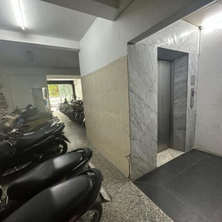 Bán tòa nhà MẶT PHỐ trung tâm Ngã Tư Sở tài chính 45 tỷ để sở hữu ,10 tầng Thang Máy