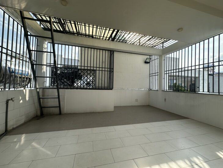 BIỆT THỰ MINI – HẺM 8M – KHU DÂN TRÍ – 90M2 – NGANG KHỦNG 6.7M