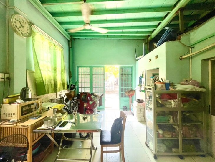 LÔ GÓC PHỐ – NGANG BỀ THẾ HƠN 13M – NGAY NGUYỄN VĂN TRỖI – NGUYỄN ĐÌNH CHÍNH.