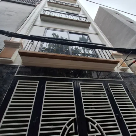 Bán Nhà Lĩnh Nam 33m2. 6 tầng. mặt tiền 4.1m. giá 7.4 tỷ Hoàng Mai Hà Nội