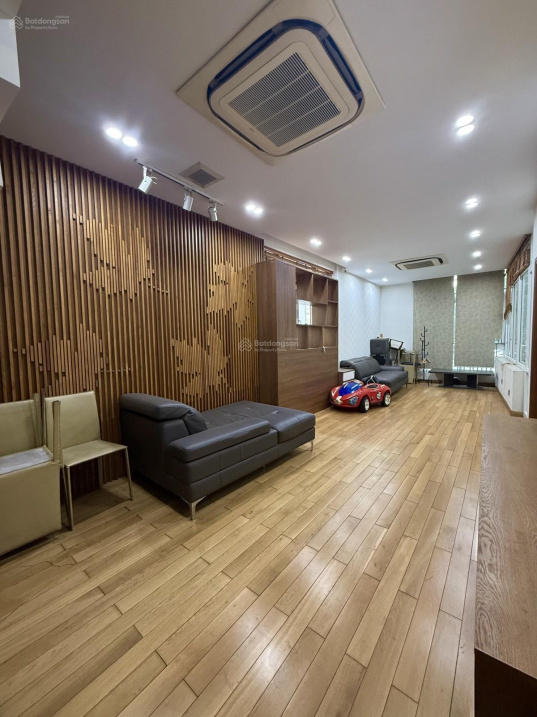 Bán nhà mặt tiền 4 Tầng, 106m2 (4.4×24) Âu Dương Lân, Quận 8, Sổ Hồng hoàn công, 18.5 tỷ