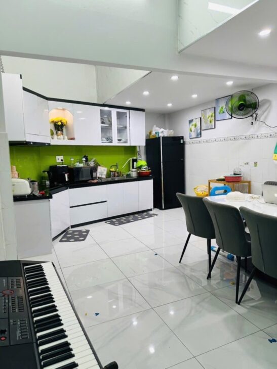 Bán nhà 92m² 2 tầng, 5PN, 3WC, Q.9, 7.15 tỷ, sổ hồng